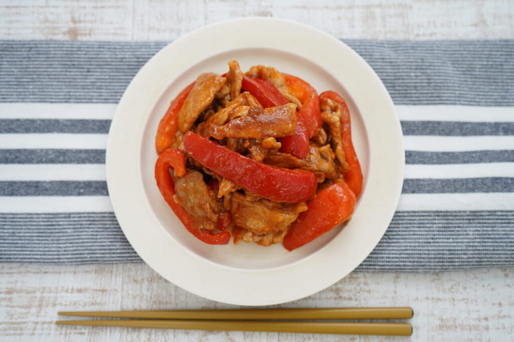 パプリカと豚肉のポークチャップ