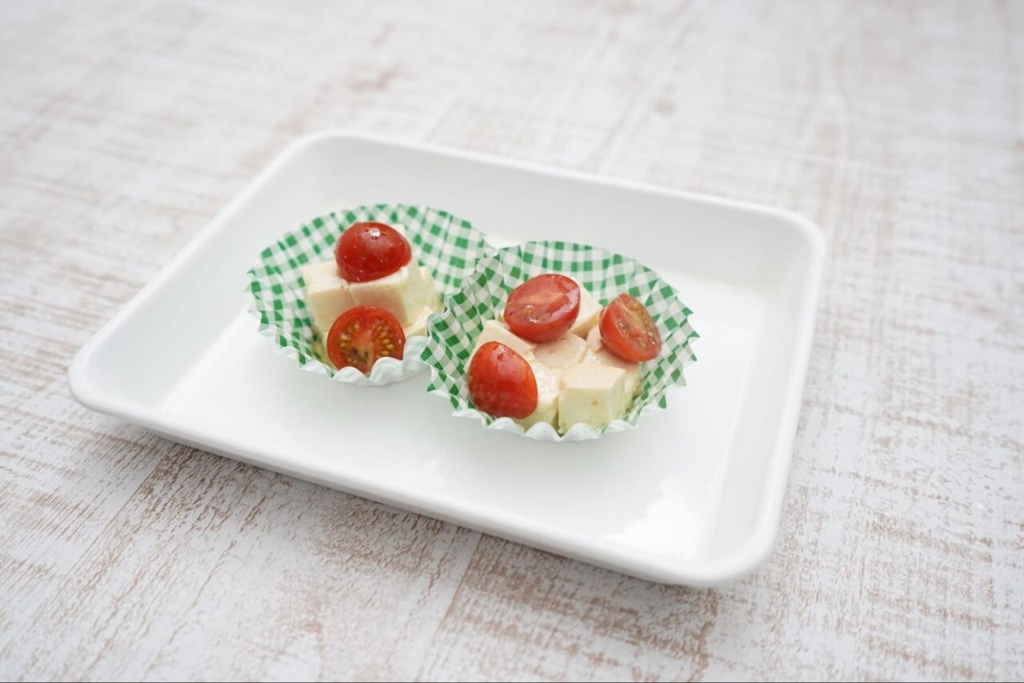 豆腐とミニトマトの和え物