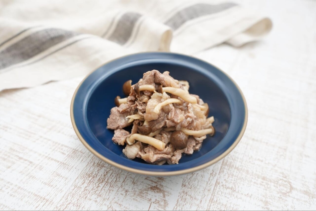 牛肉としめじのレンジ蒸し