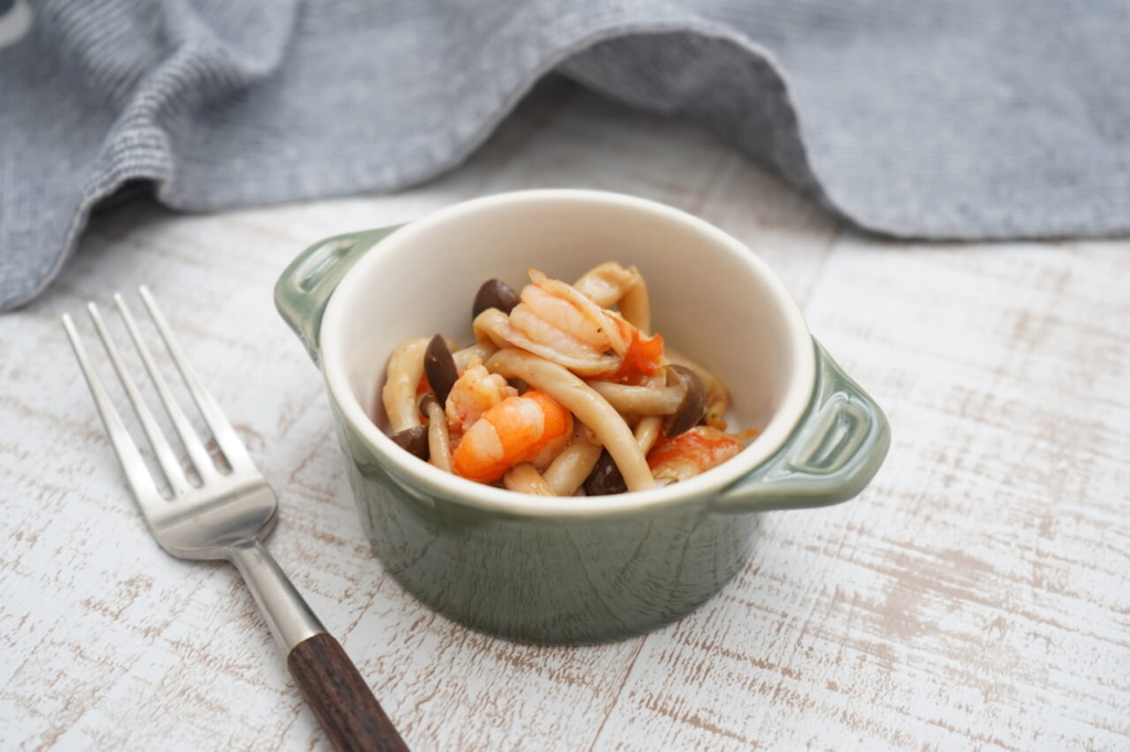レンジで海老としめじのオイマヨ炒め1