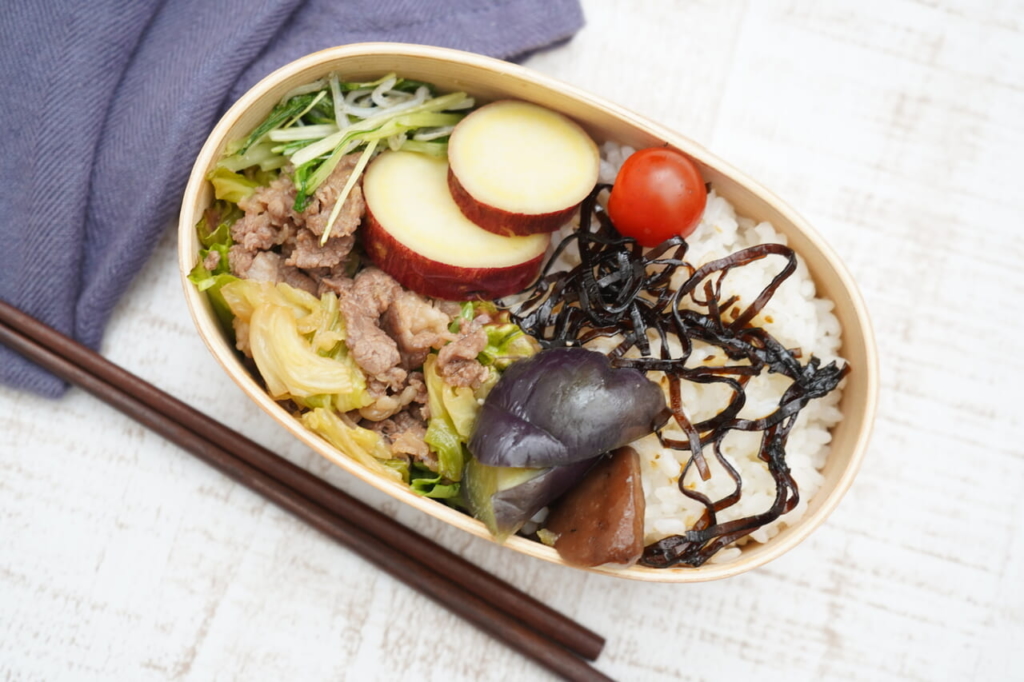 水菜のお弁当レシピ５選！隙間を埋める「単品おかず」や彩りキレイな「メインおかず」