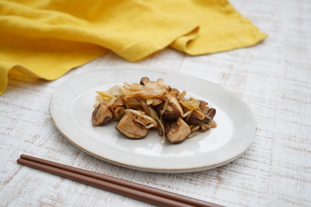レンジでしいたけと長ネギの炒めもの1