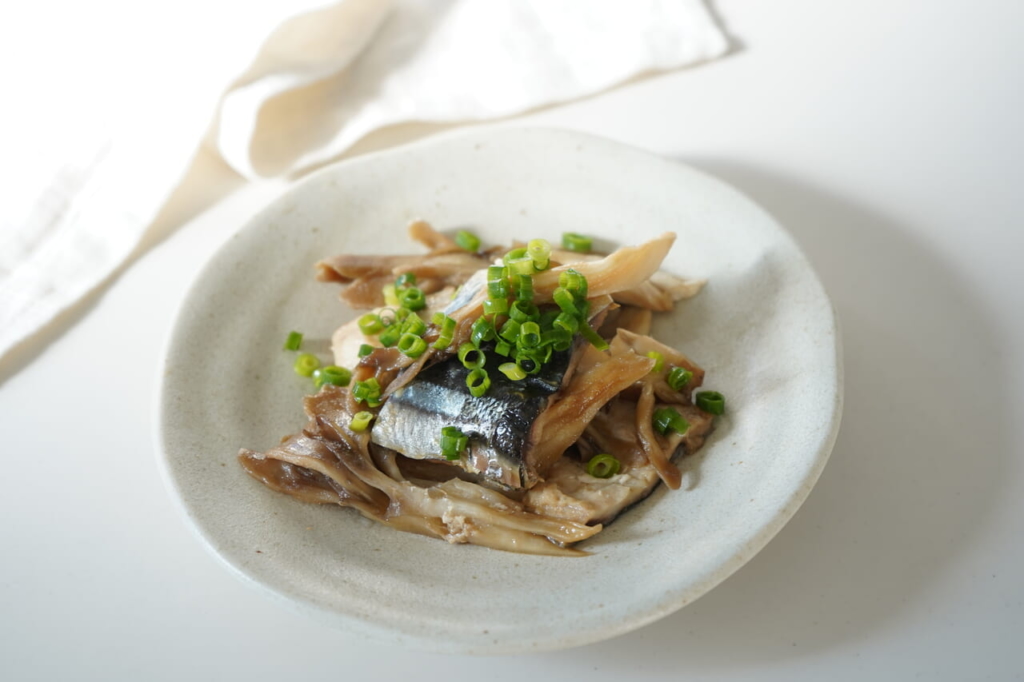 お弁当レシピ1さんまとまいたけのオイスター炒め風
