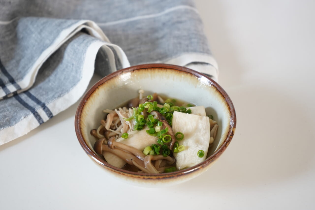 お弁当レシピ1きのこのバターポン酢蒸し