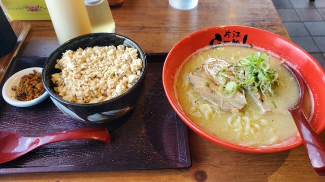 「片江らーめん」濃厚鶏白湯