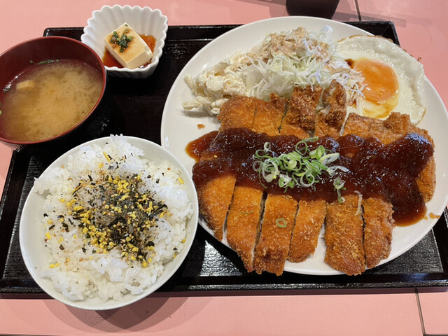 「しっとう家」ジャンボチキンカツ定食