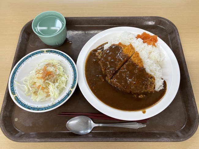 「福岡大学 第三食堂」カツカレー大盛り