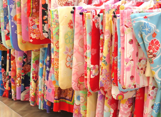 「偽物の着物なんて、日本の恥」初詣で7歳娘を罵る“着物警察”、義母がスカッと一蹴！