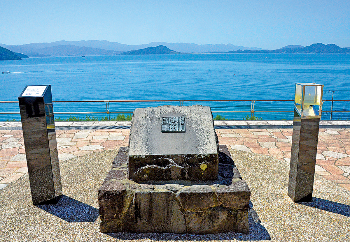 福岡市東区の金印公園・展望広場に展示されている金印のレプリカ