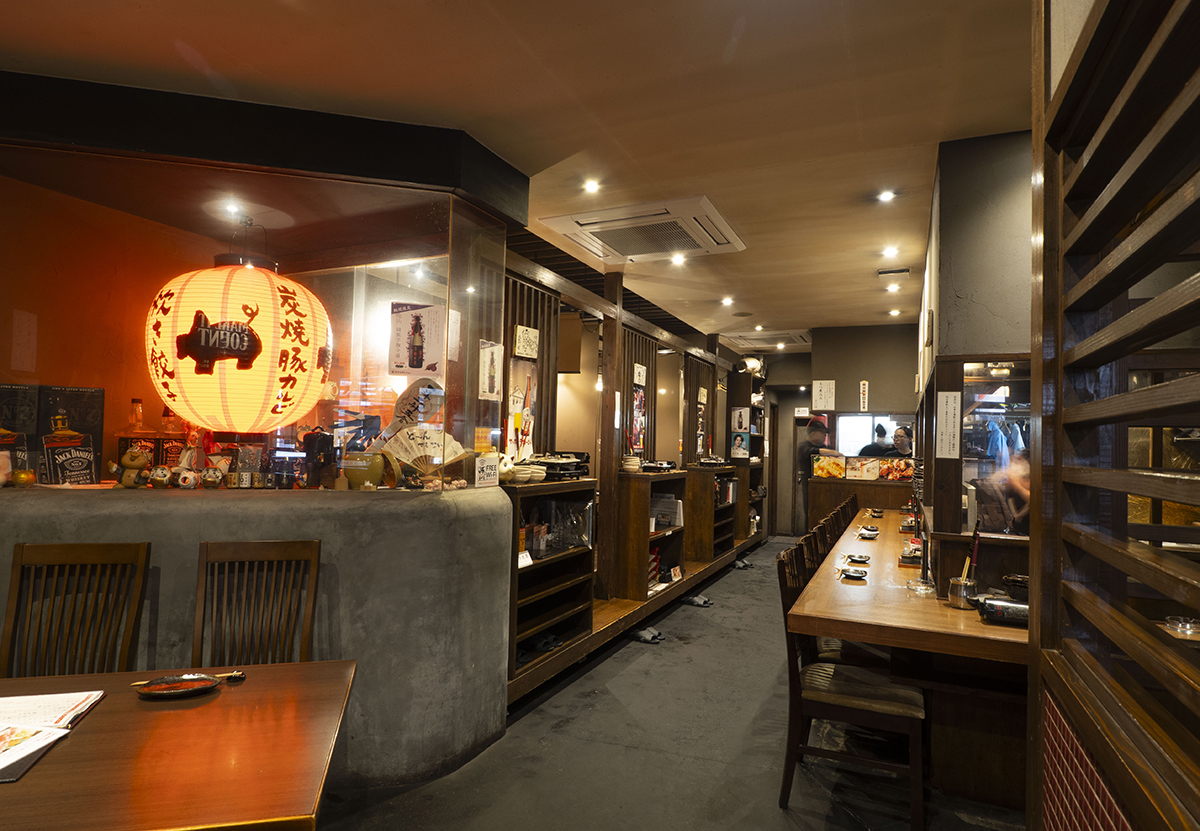 豚のまんまの店内