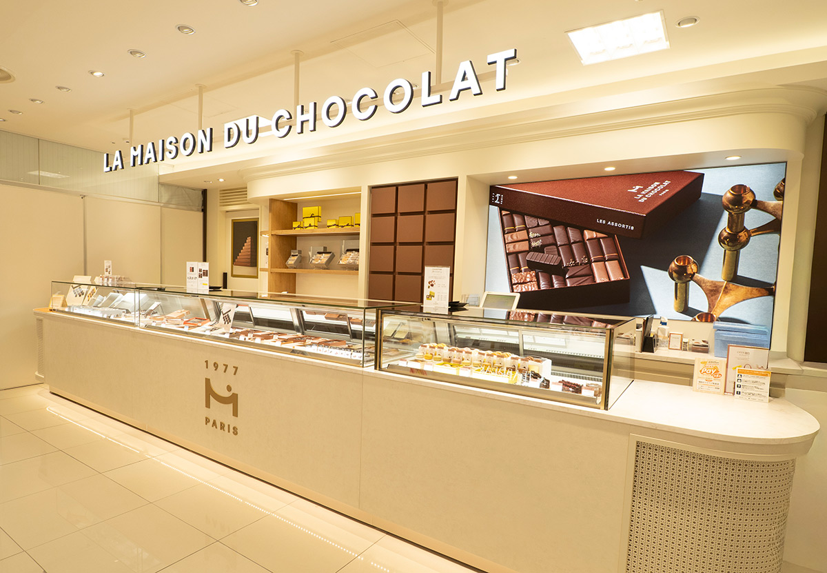ラ・メゾン・デュ・ショコラ 大丸福岡天神店の店舗。パリ発のショコラブティックが九州初登場