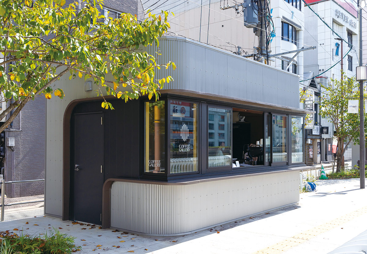 清流公園北側プロムナードにあるCOFFEE GALLERYのテイクアウト専門店舗外観