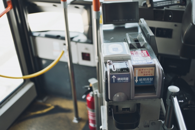 「優待券をお持ちなんですね？」バス運賃をごまかそうとする、不審な乗客！まさかの返り討ちに、タジタジに…結末は？