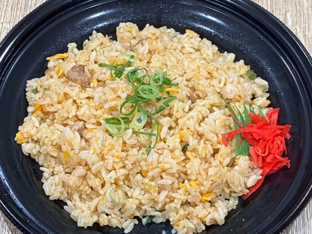 「遠慮しないで食べてね」義母が差し出した手作りチャーハン…台所で炊飯器を見た瞬間、私の血の気が引いたワケ
