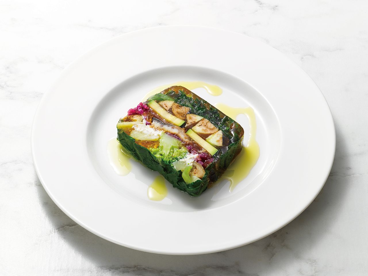 薩摩川内鰻と野菜のテリーヌ、ゆずぽん酢風味のコンソメゼリー添え